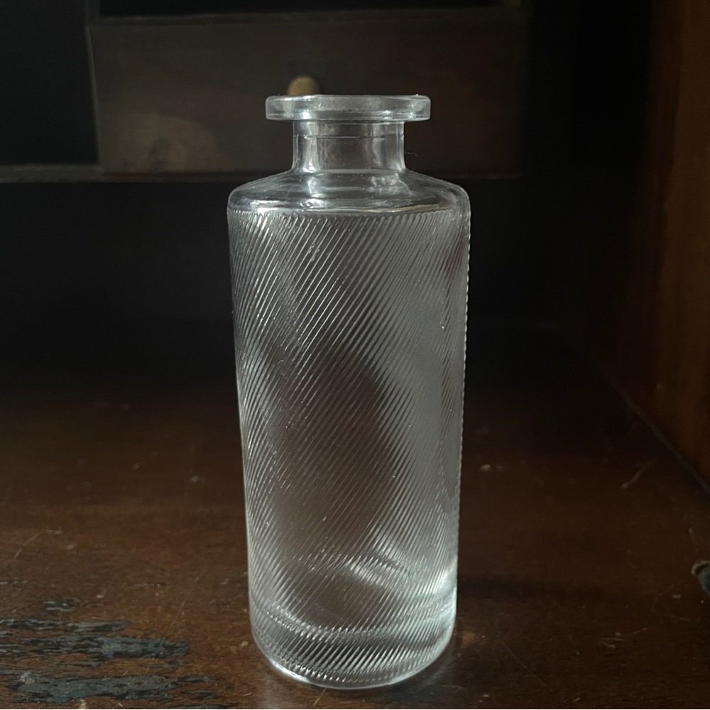 Embossed Glass Bud Vases Set - Picture 6 of 10